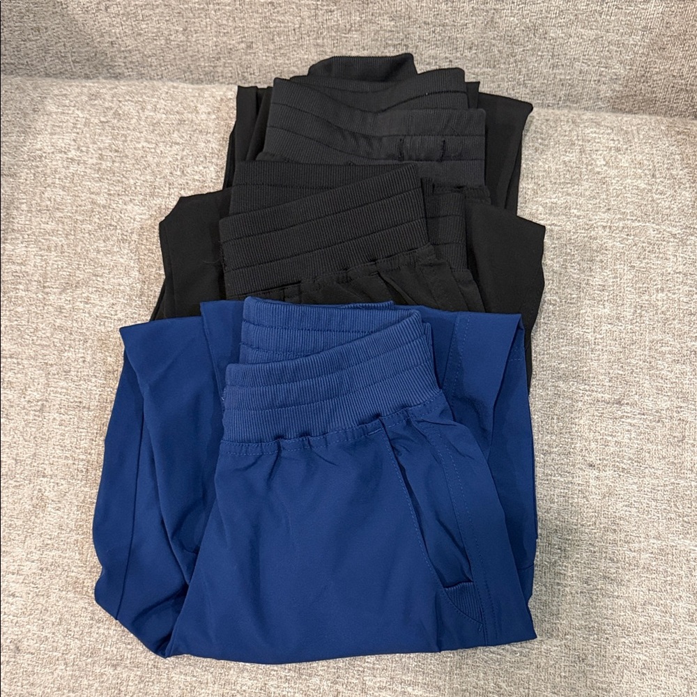 Black and Blue Jogger Scrub Pants Set. WITH FREE XS SCRUB TOP!!